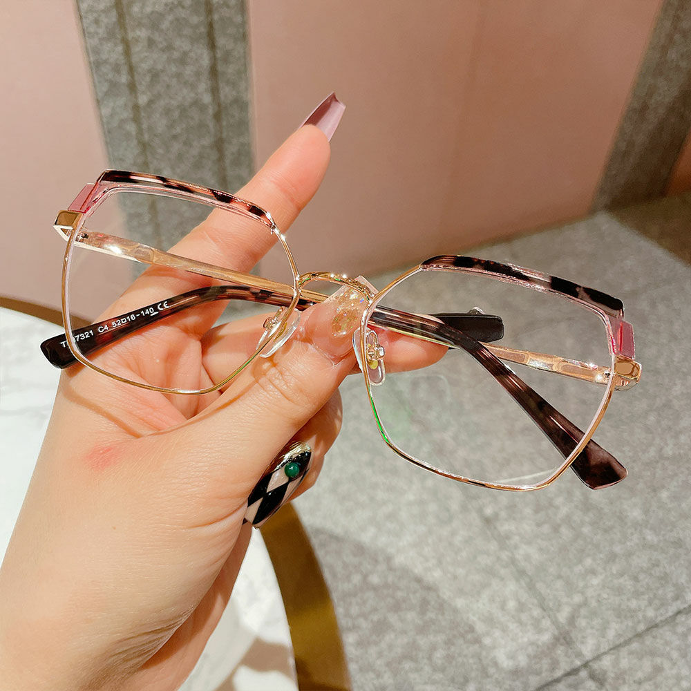 Brauneing Geometrische Rosa Brille