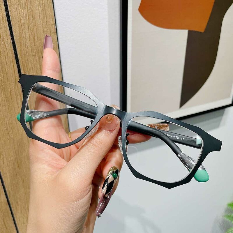 Snow Square Black Glasses