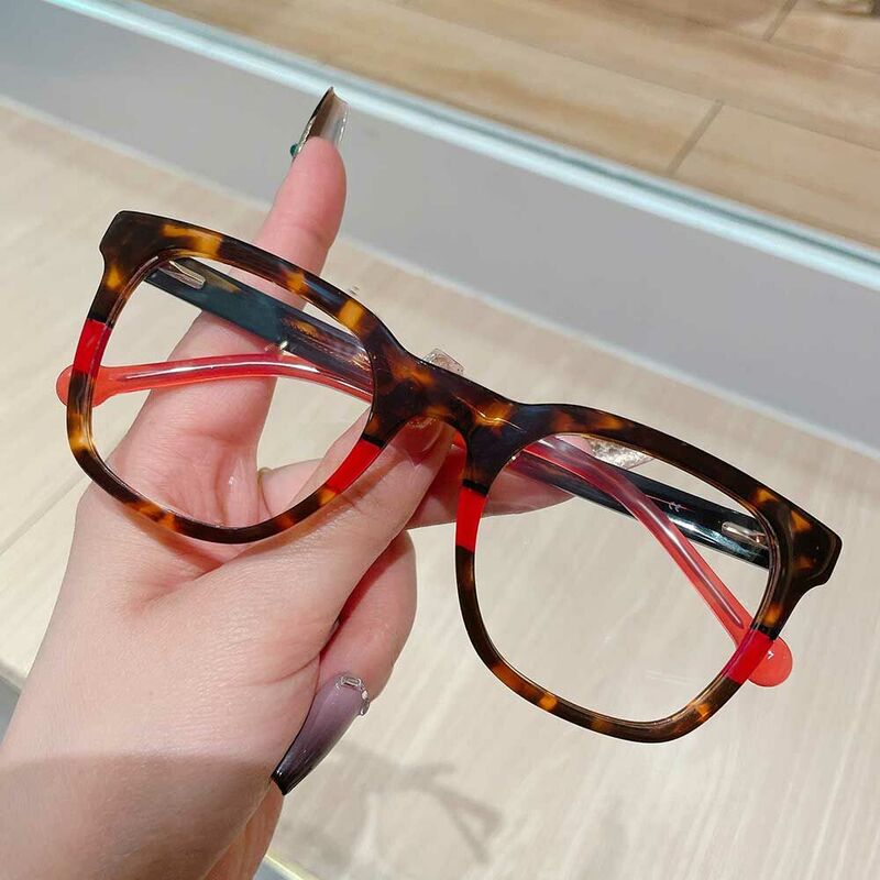 Lizzie Square Tortoise Glasses