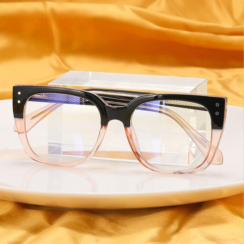 Halley Square Champagne Glasses