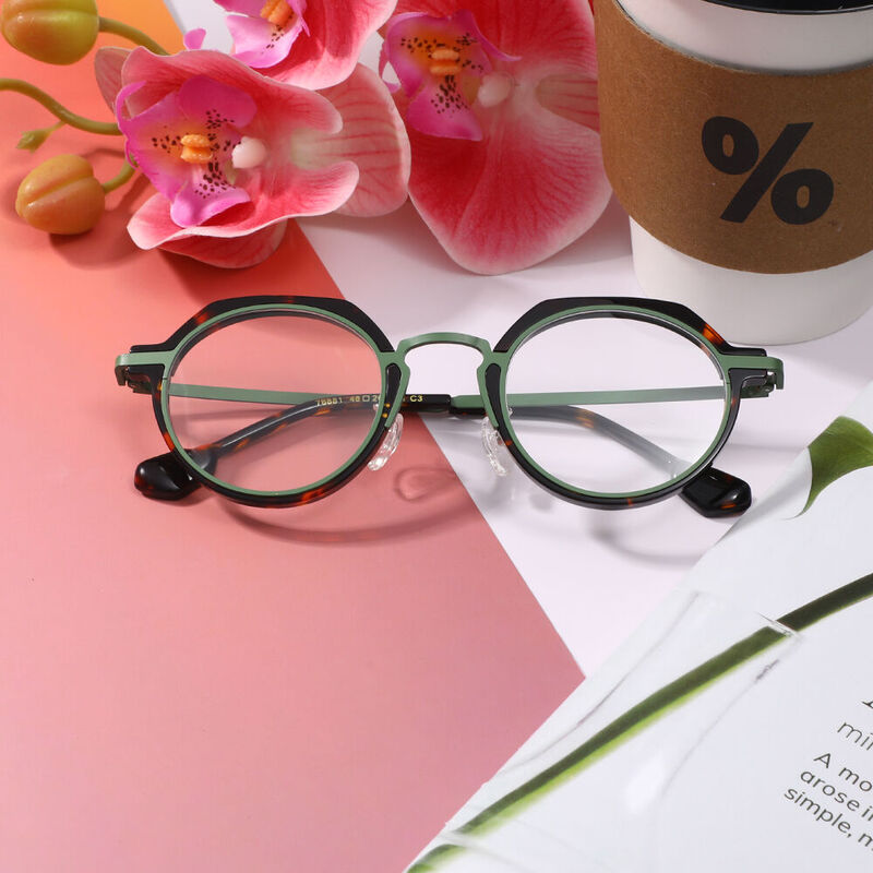 Bevia Round Green Glasses