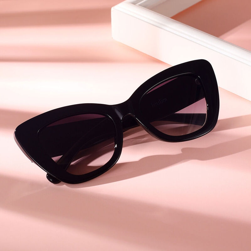 Honeymoon Cat Eye Black/Grey Gradient Sunglasses