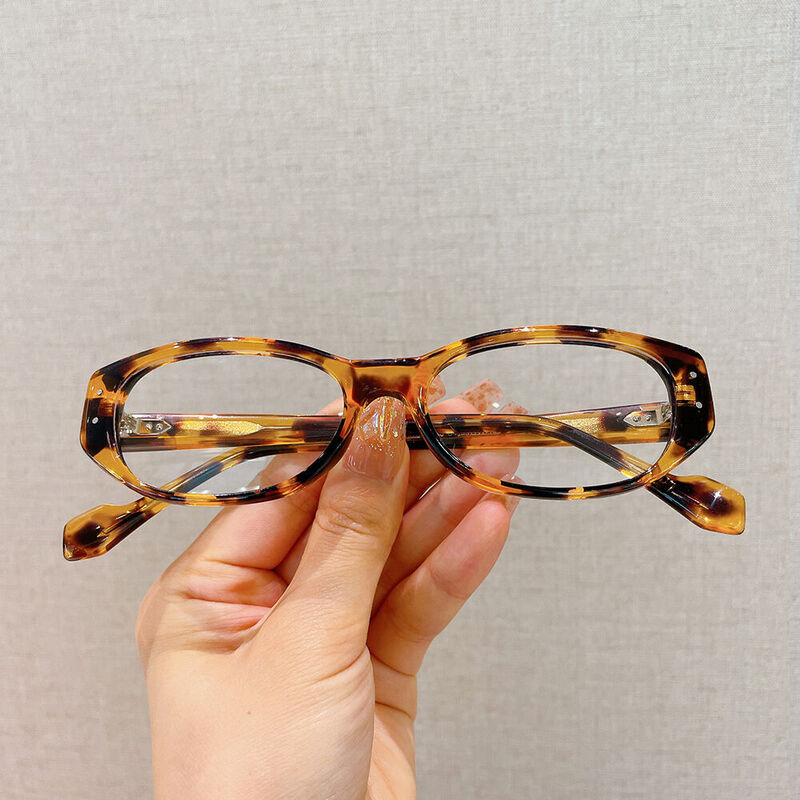 Joan Oval Tortoise Glasses