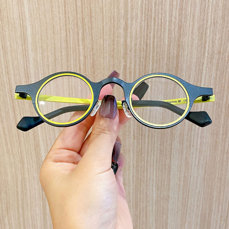 Sebastia Round Black Glasses