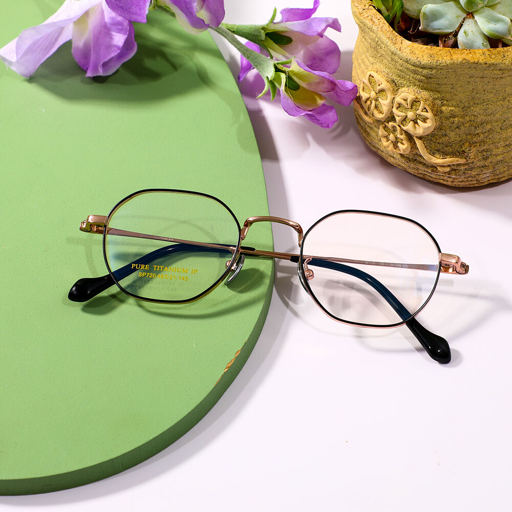 Catheri Geometric Black Gold Glasses