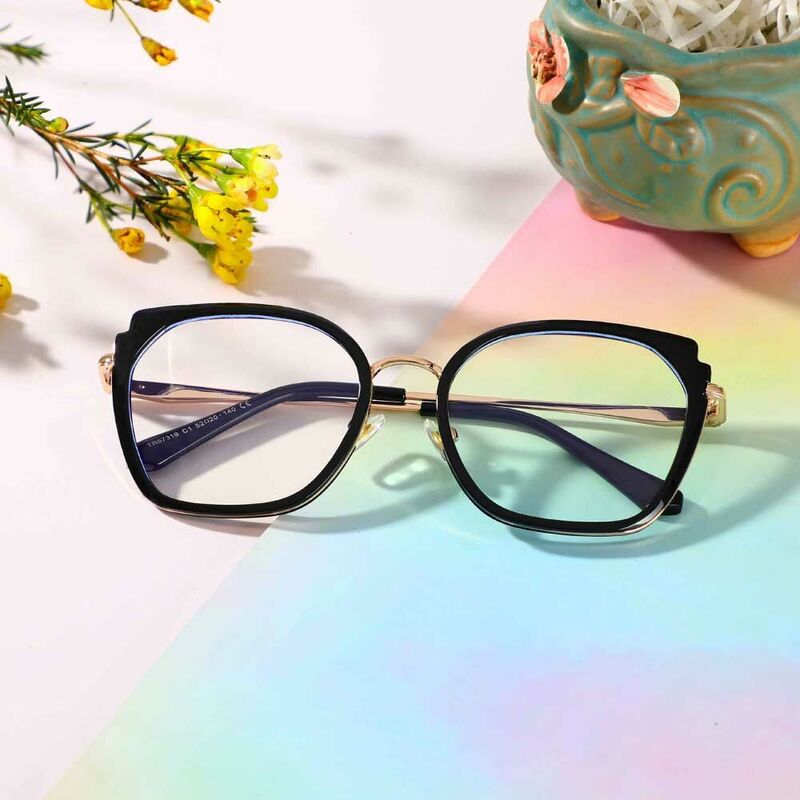 Amelia Cat Eye Black Glasses