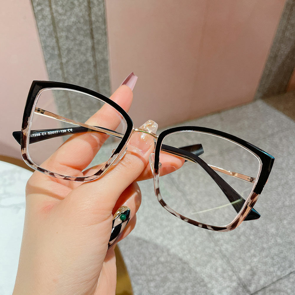 Babbitt Cat Eye Black Glasses