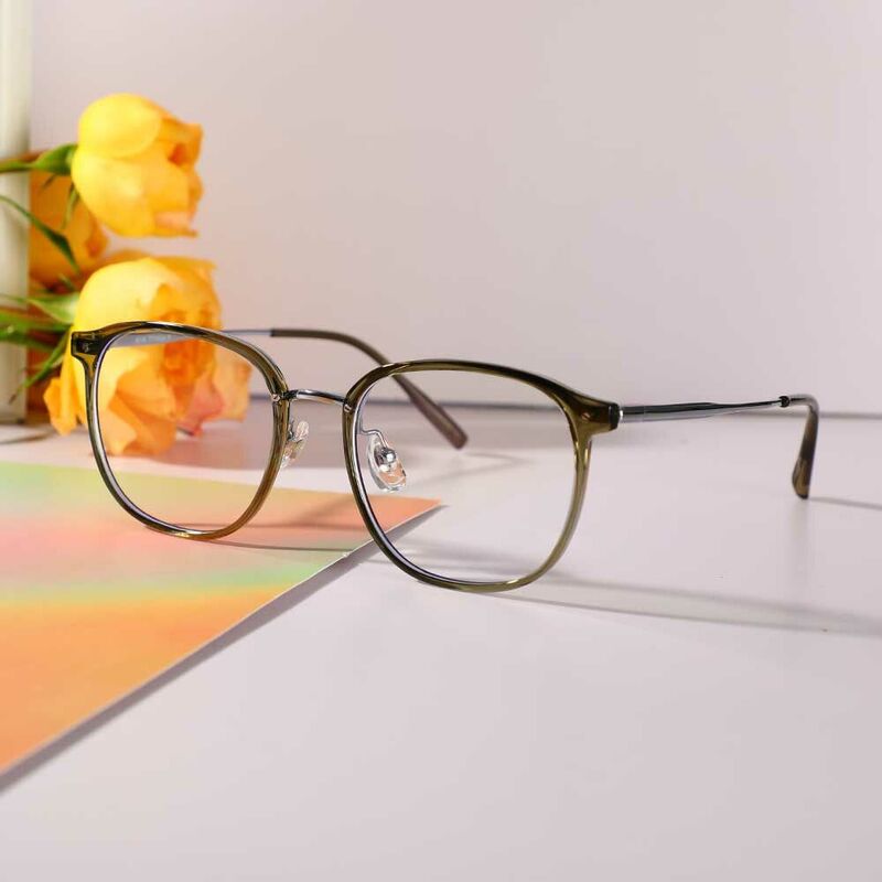 Tout Square Green Glasses