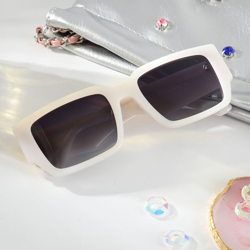 Hulda Square White Sunglasses