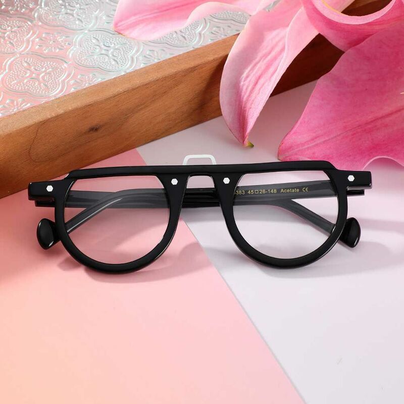 Maria Round Black Glasses