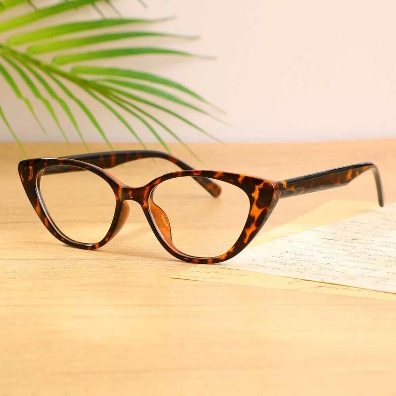 Tabitha Cat Eye Tortoise Glasses