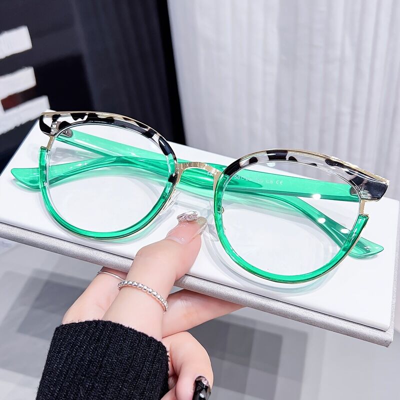 Harte Cat Eye Green Glasses