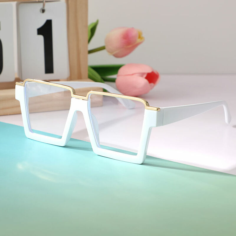 Une Square White Glasses