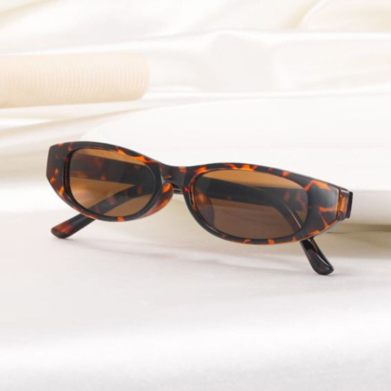 Carrie Ovale Leopardene Sonnenbrille