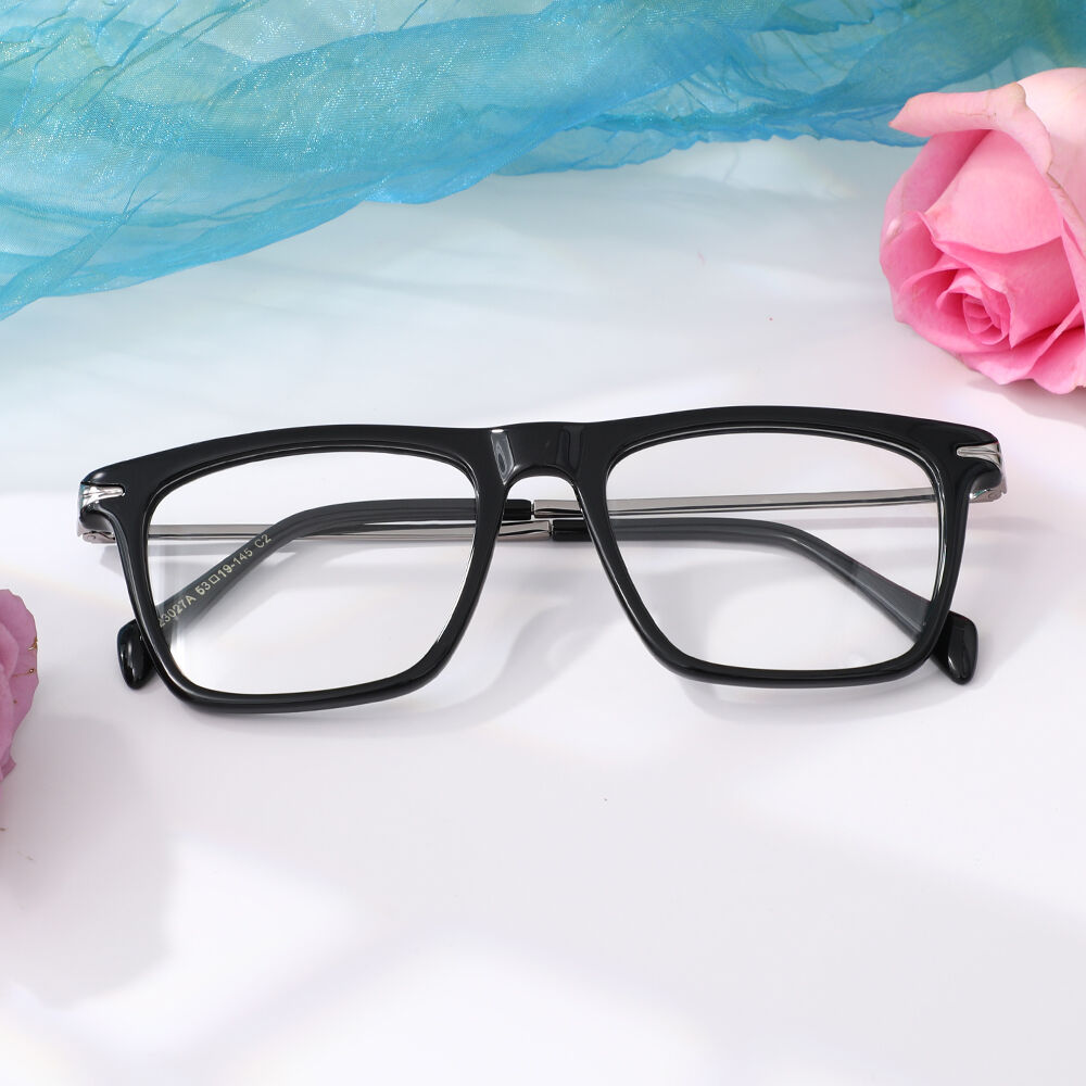 Huntingte Square Black Glasses