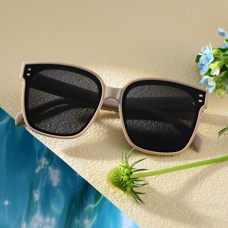 Eudora Square Grey Sunglasses