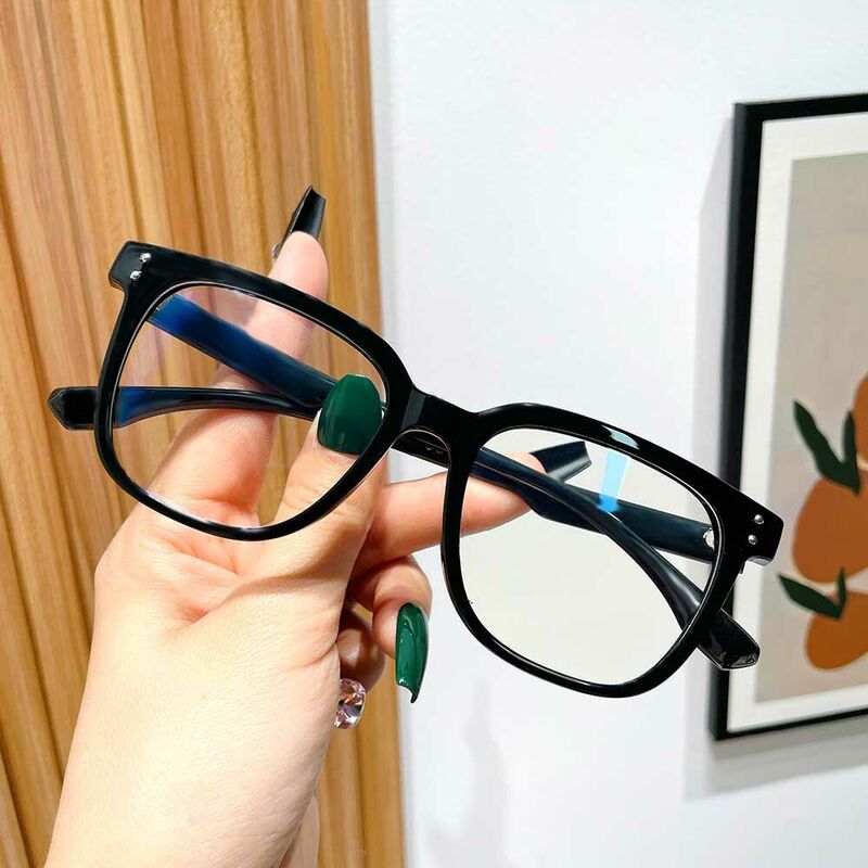 Sebastia Square Black Glasses