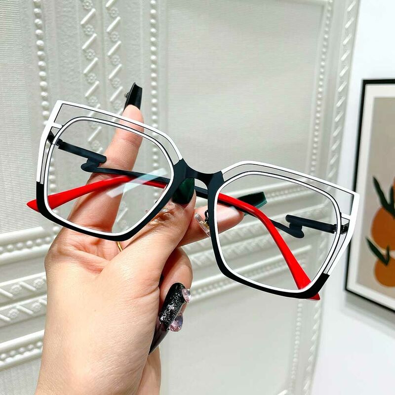 Judith Cat Eye Black Glasses