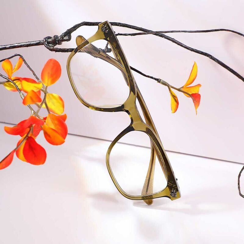 Madge Square Green Glasses