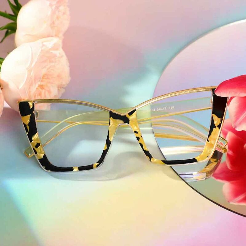 Oswald Cat Eye Black Glasses