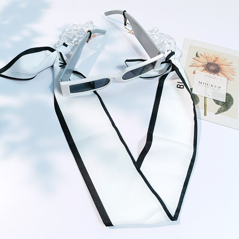 Sara Fashionable Ribbon and Acrylic White Glasses Chain