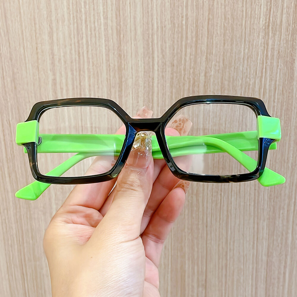 Washing Geometric Tortoise Glasses