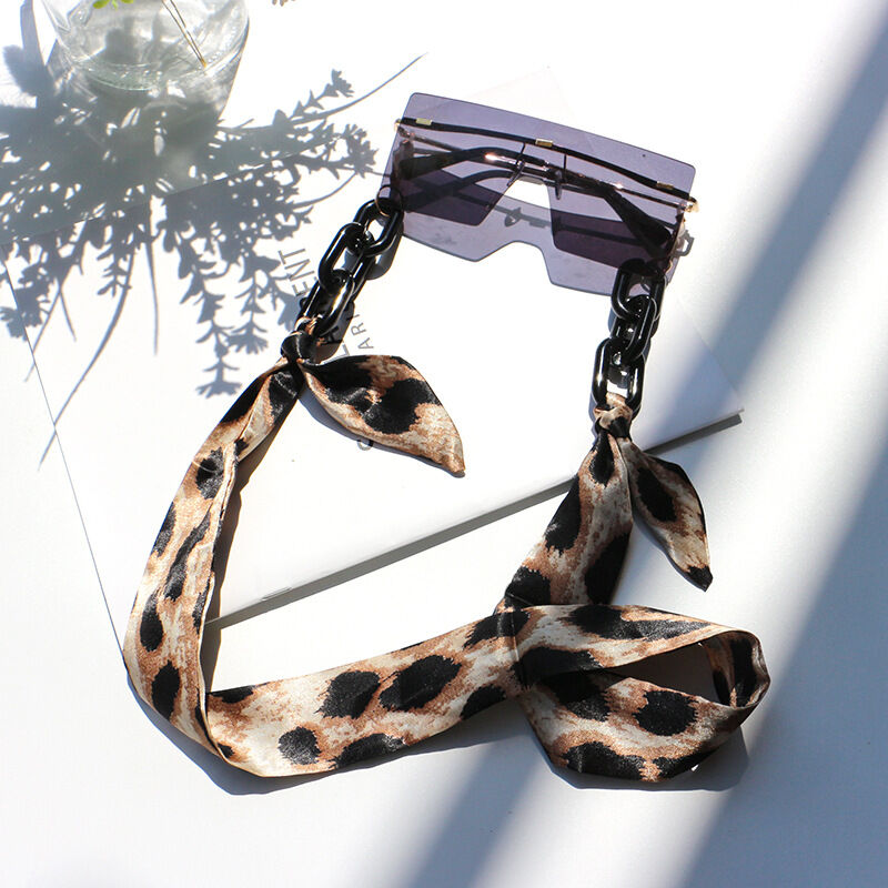 Samantha Ribbon-Acrylic Leopard Glasses Chain