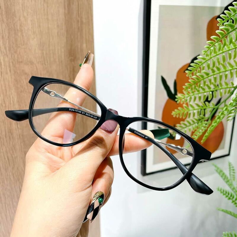 Chaucer Oval Black Glasses