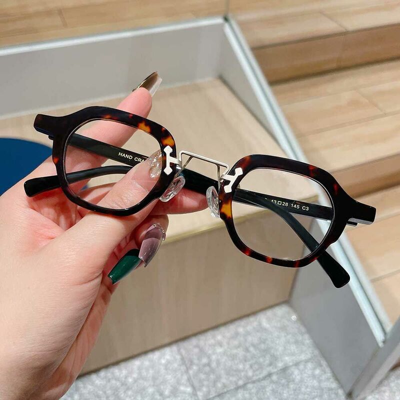 Ivan Square Tortoise Glasses