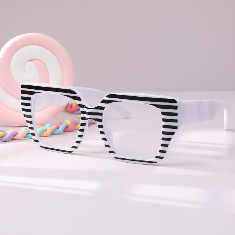 Kare Cat Eye Black Glasses