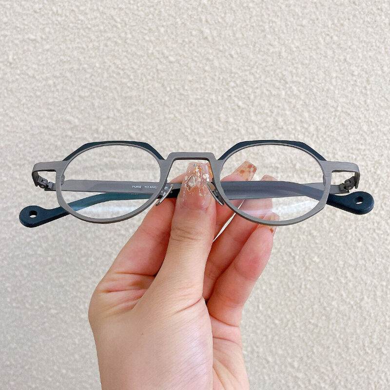 Vigee Geometric Gray Glasses