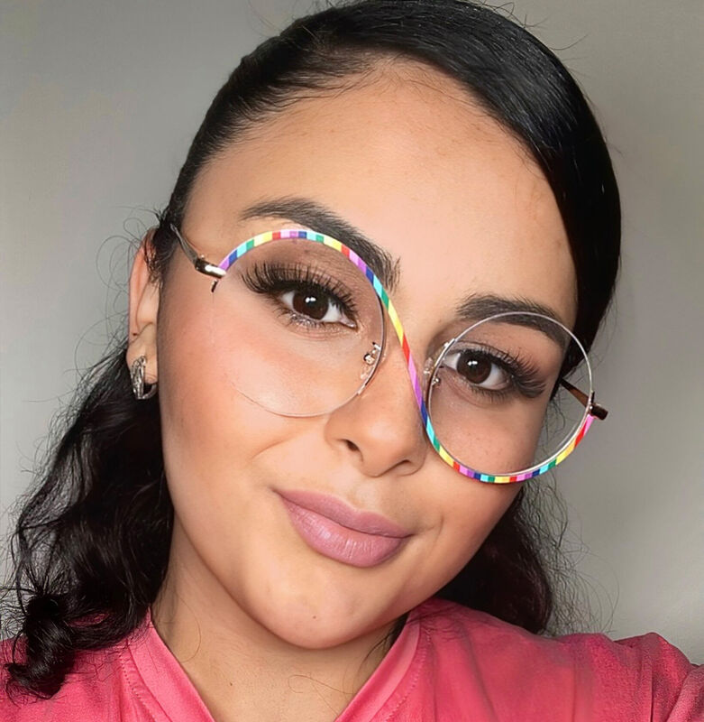 Hilary Round Multicolor Glasses