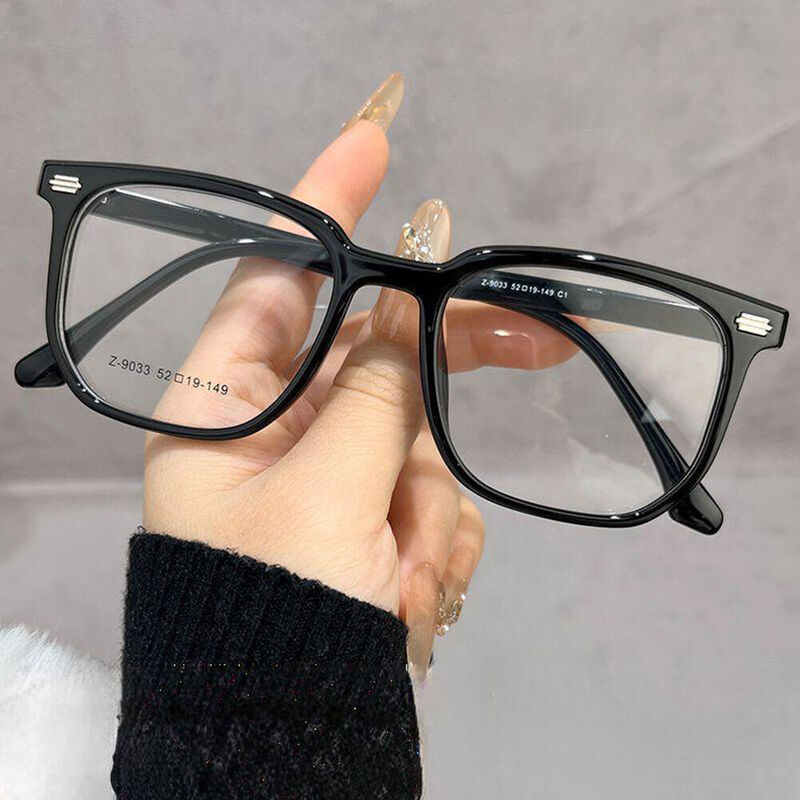Martha Square Black Glasses