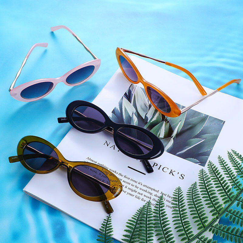 Starlet Oval Green/Grey Sunglasses