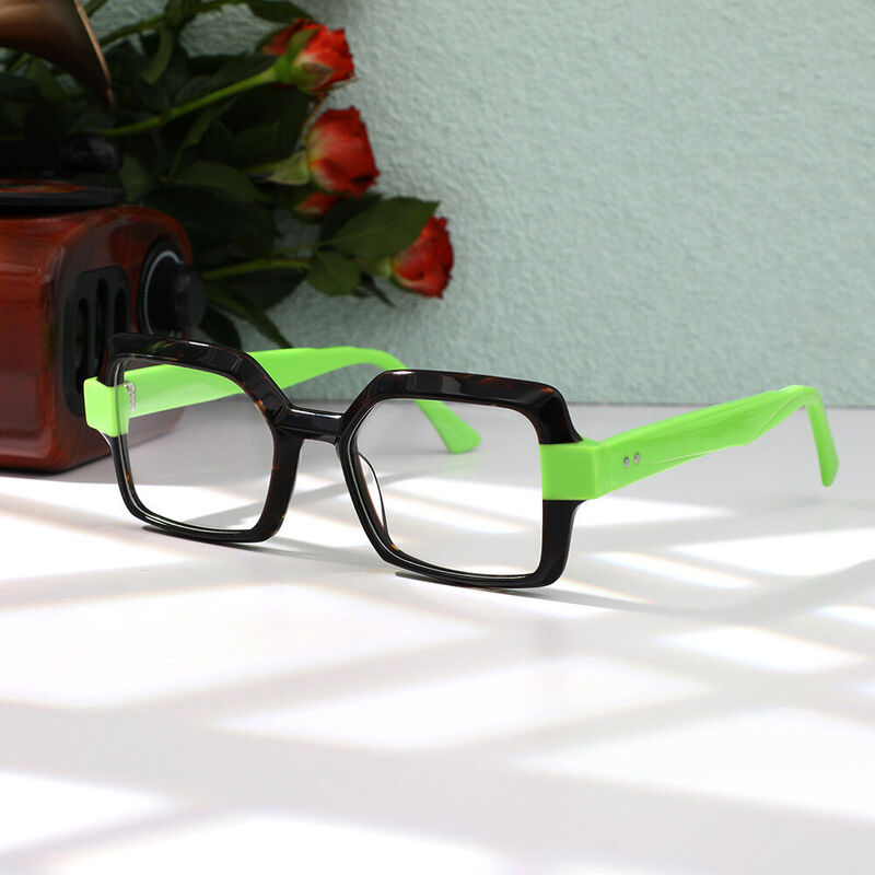 Washing Geometric Tortoise Glasses