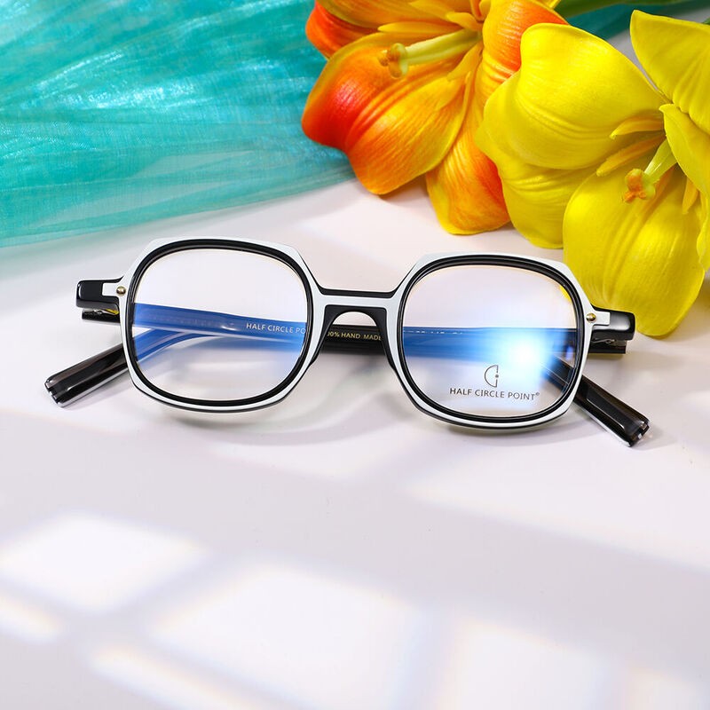 Violae Square Black Glasses