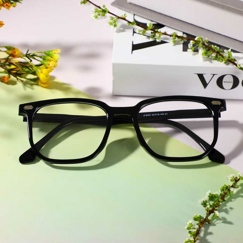 Martha Square Black Glasses