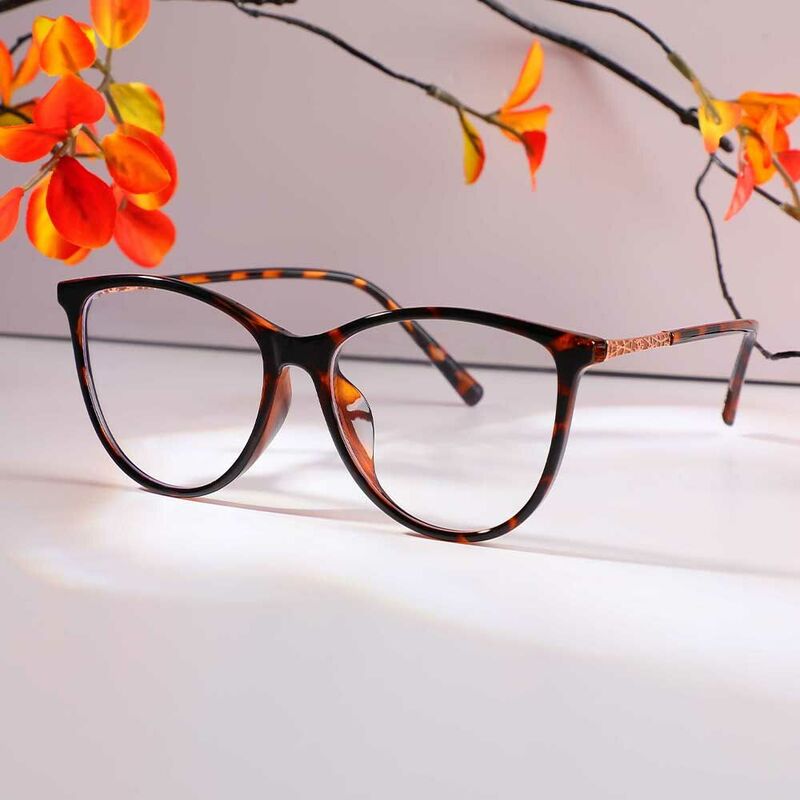 Eleanore Cat Eye Tortoise Glasses