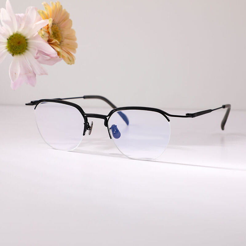 Hayda Square Black Glasses