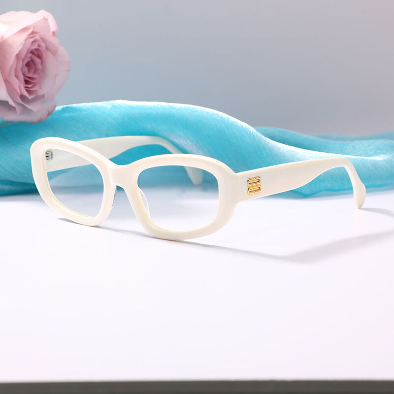 Quia Oval White Glasses