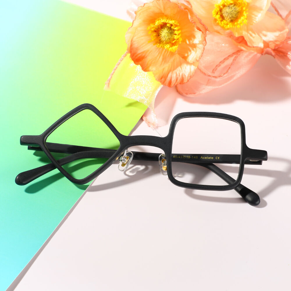 Van Square Black Glasses