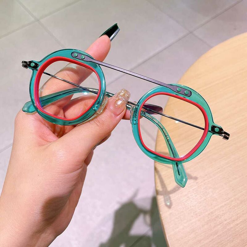 Noyes Round Green Glasses