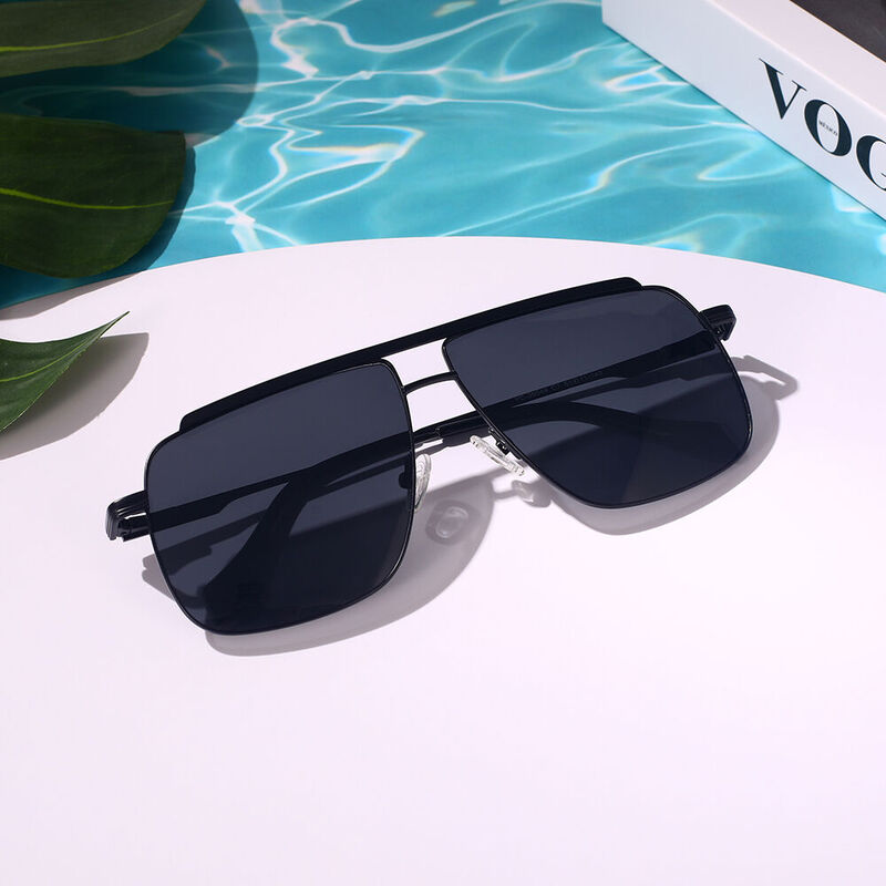 Retro Fame Aviator Black Sunglasses