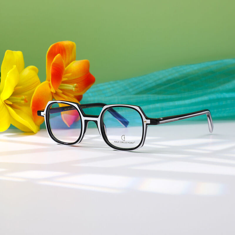 Violae Square Black Glasses