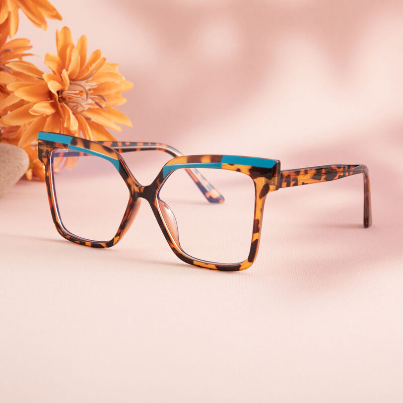 Gloria Cat Eye Tortoise Glasses