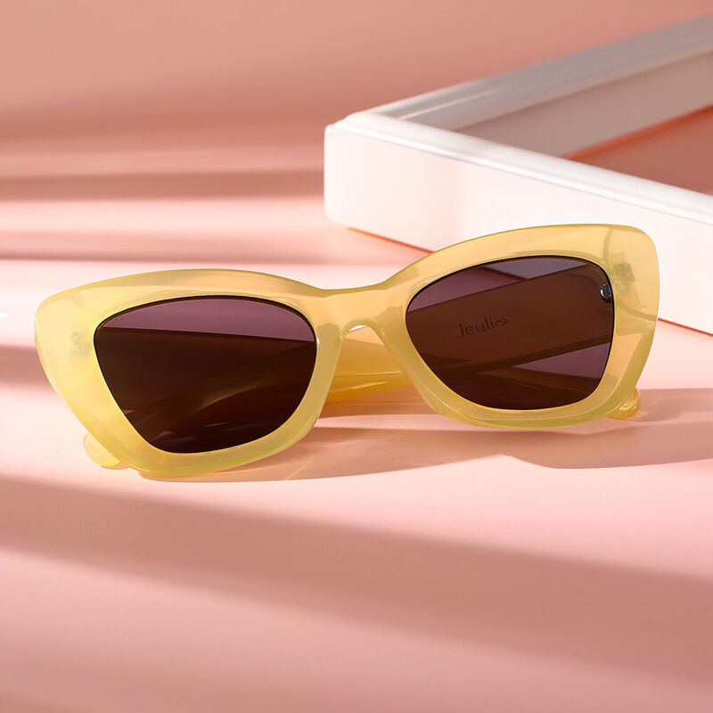 Honeymoon Cat Eye Yellow/Grey Sunglasses