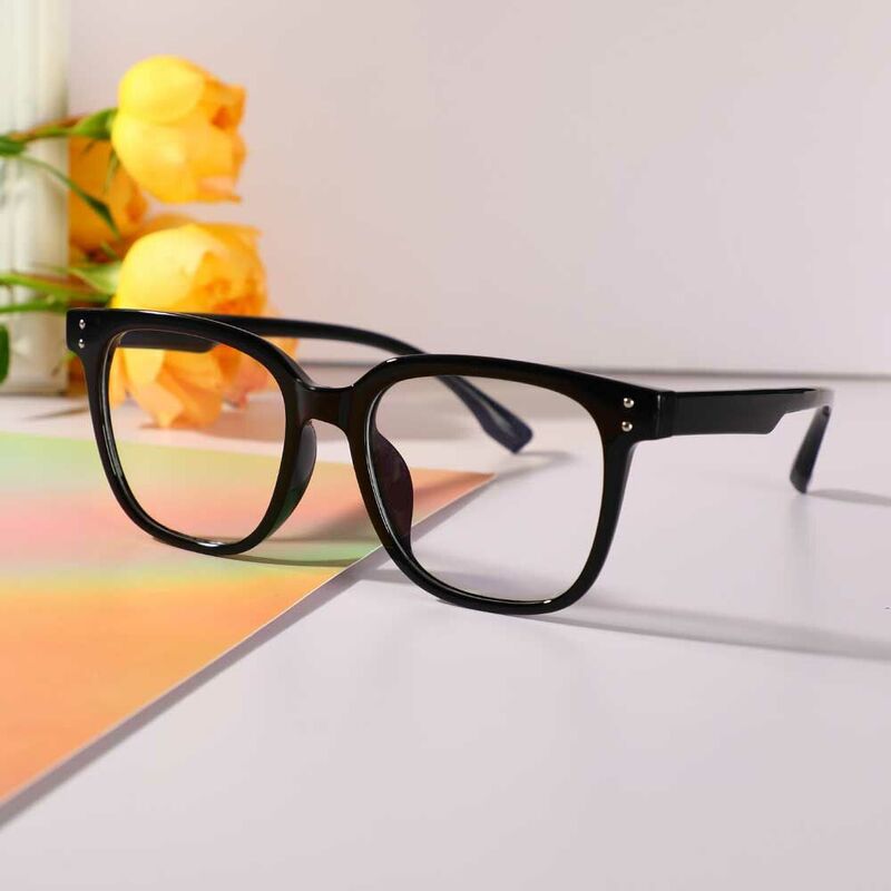 Sebastia Square Black Glasses