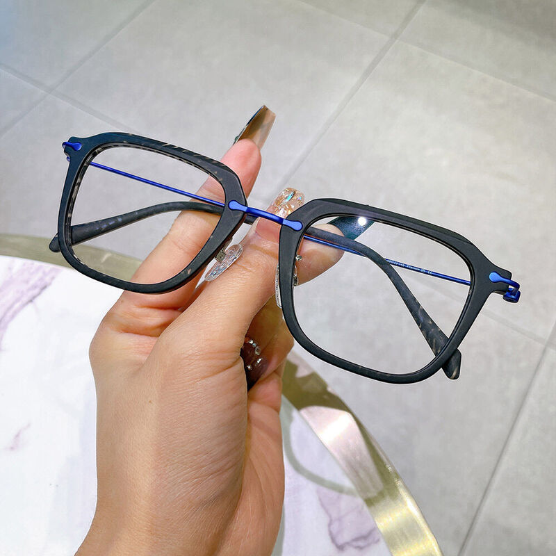 Zechariah Square Black Glasses
