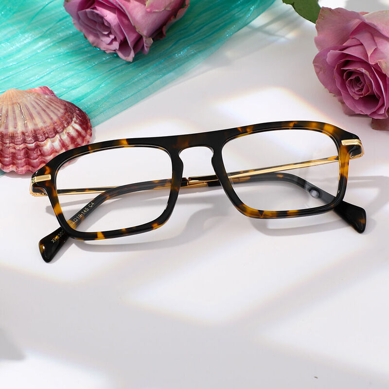 Wagne Square Tortoise Glasses