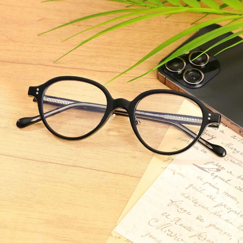 Nicholas Oval Black Glasses